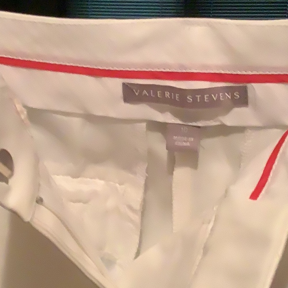 Great Go-To Capris - Picture 4 of 5